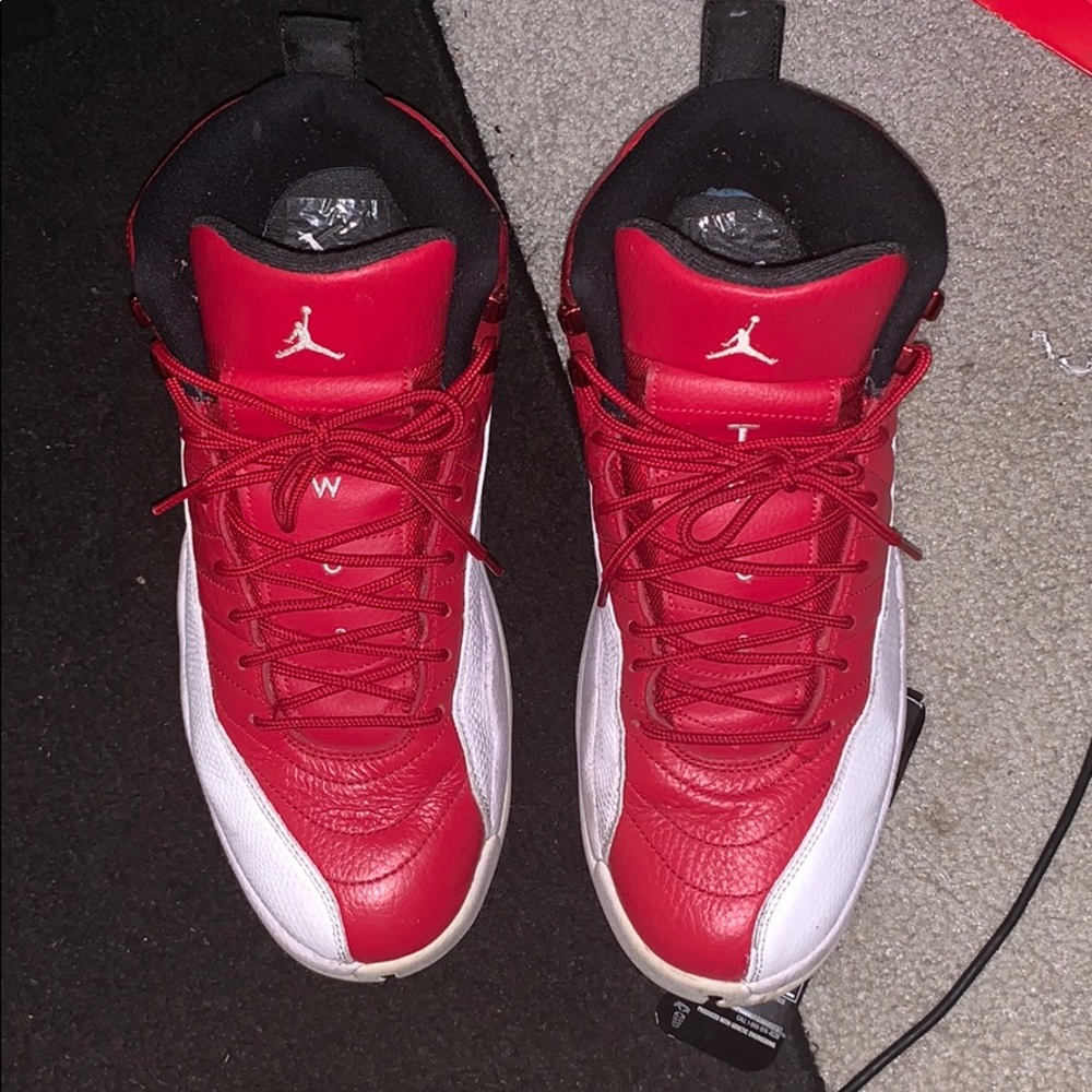 Jordan Gym red 12